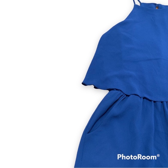 ✨ Blue Sleeveless Romper with Flowy Top and Pocket - Picture 5 of 8